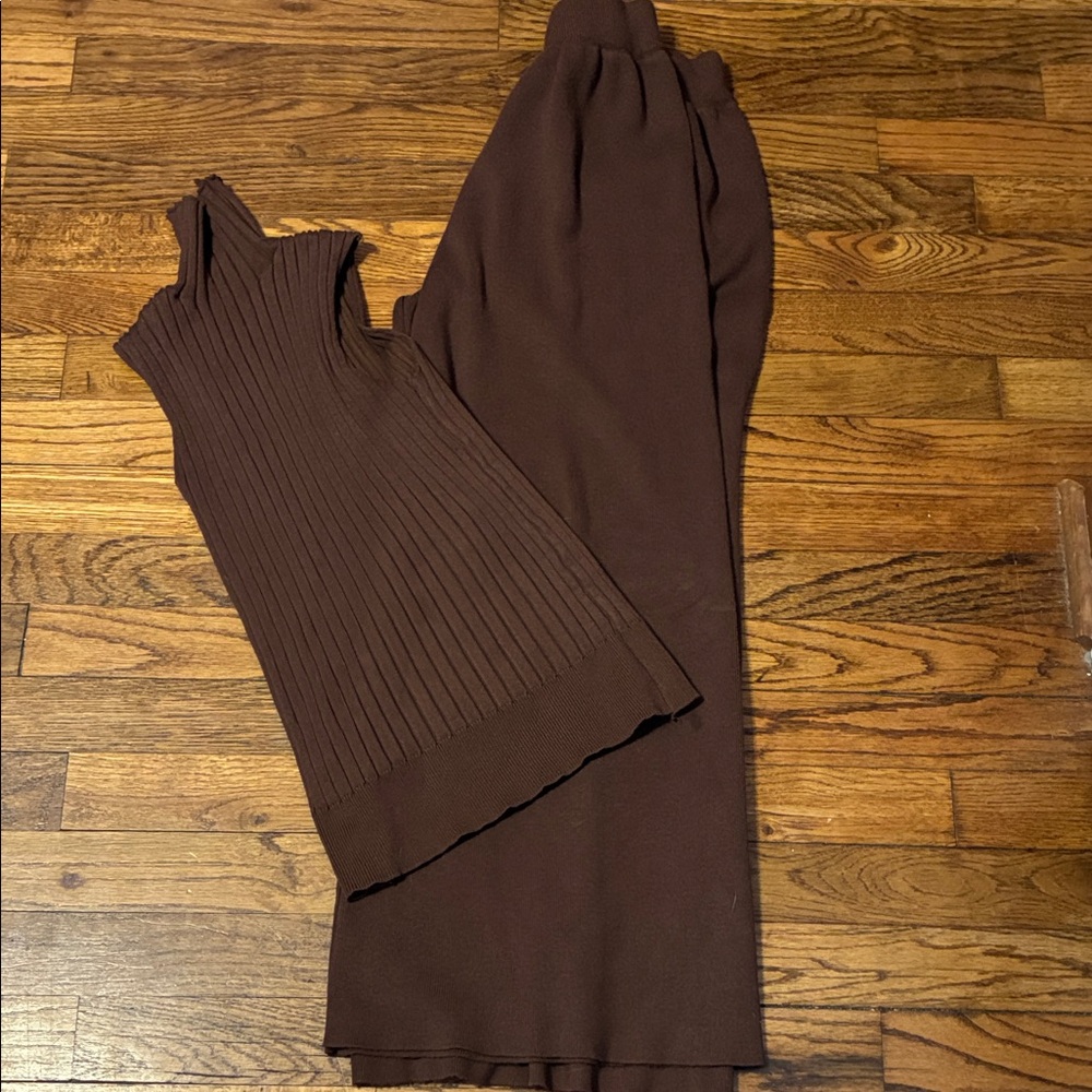 Brown Sleeveless Knit Top and Pants Set.. surprise gift with purchase ❤️🎁